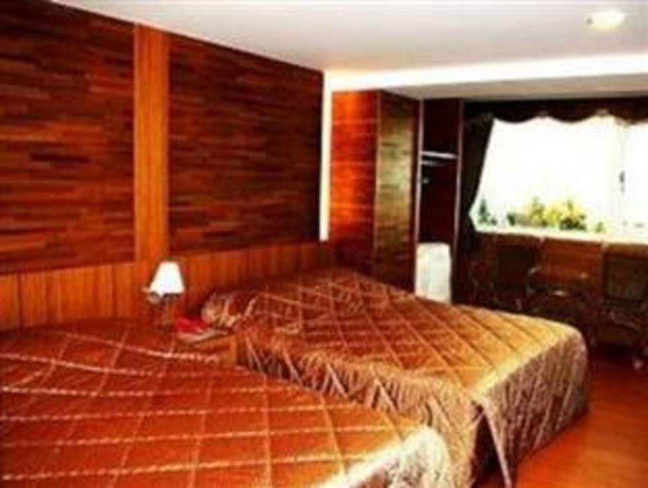 Gau Shan Ching Hotel Чжунчжэн Экстерьер фото